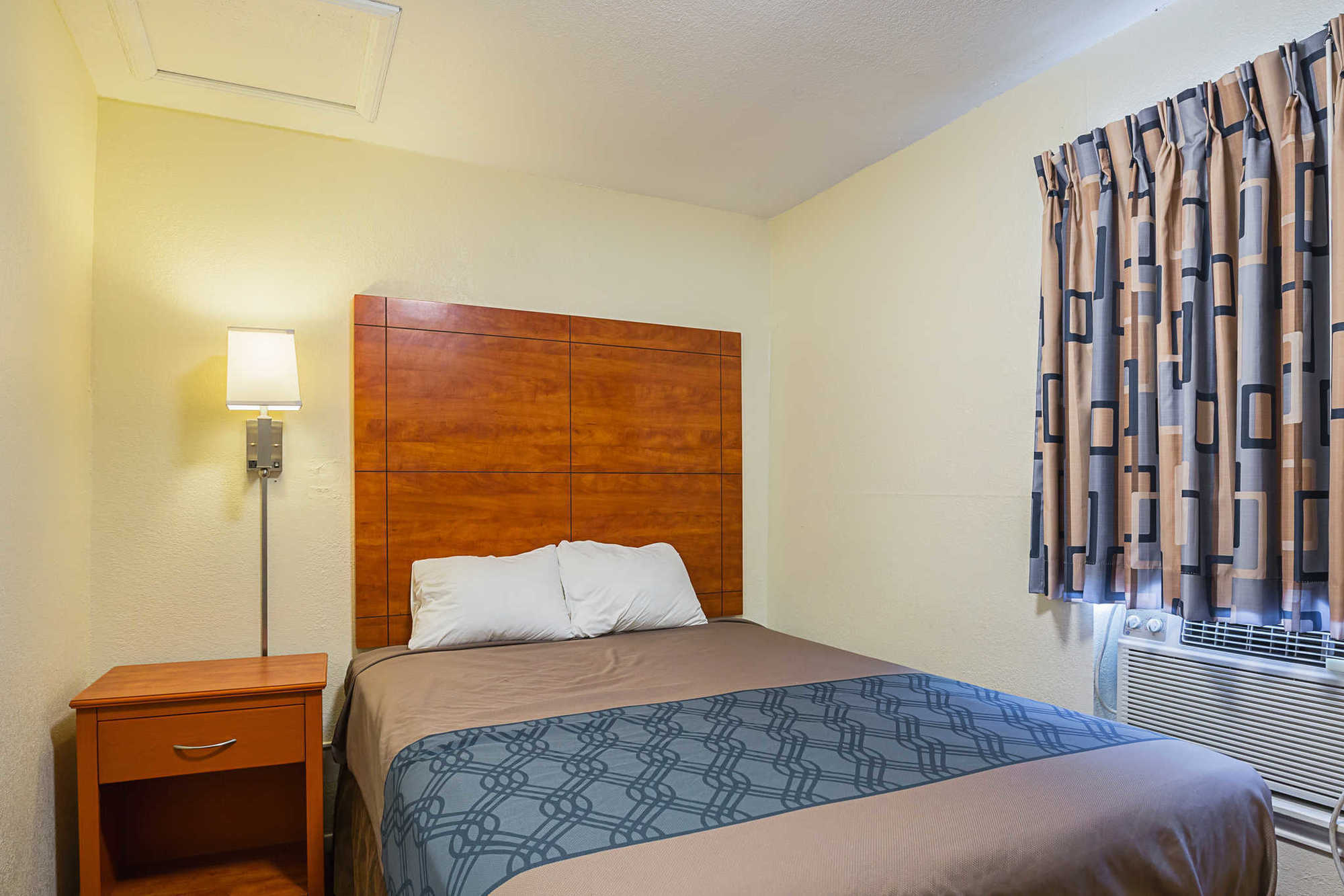 Econo Lodge Huntsville- University Area ห้อง รูปภาพ